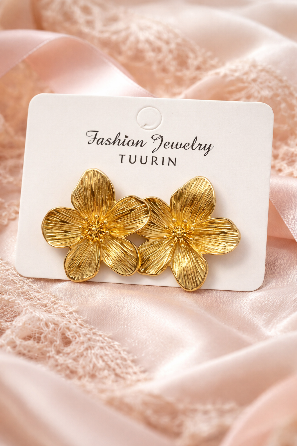 Boucle d’oreille d oreilles élégantes et tendance